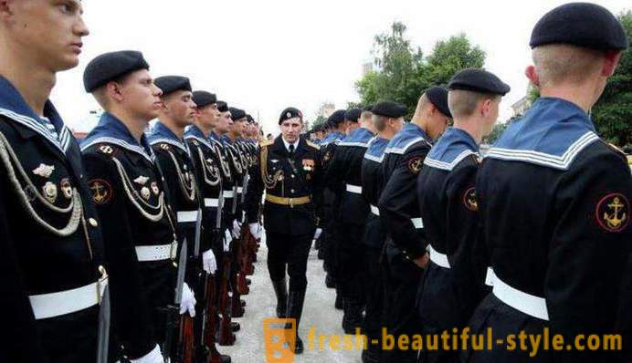 Casual и парадна униформа на Военноморските сили