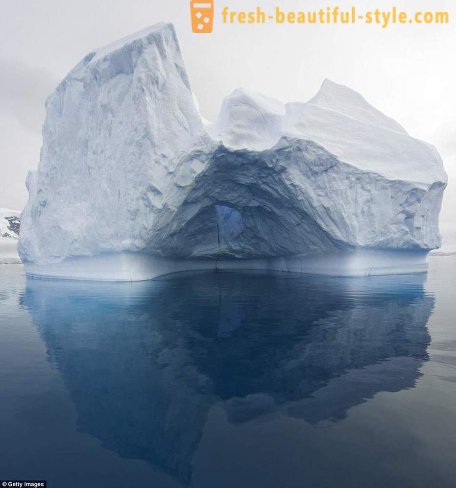 Camye древни айсберги в света