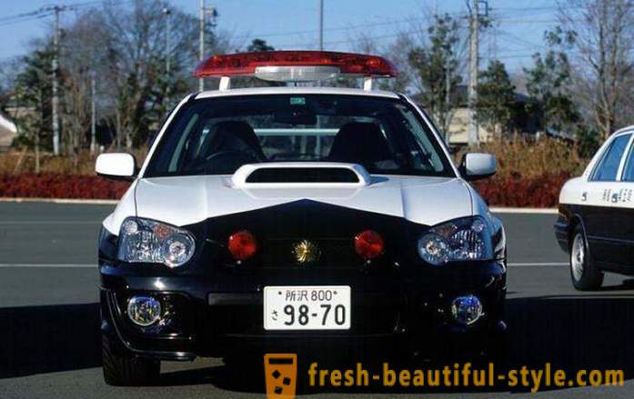Стръмните японските полицейски коли