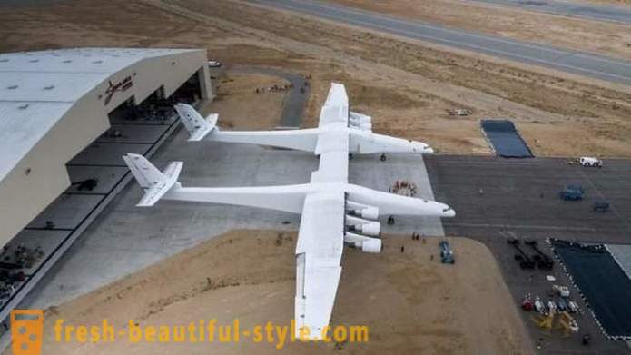 Най-големият самолет в света най-бързо и по-