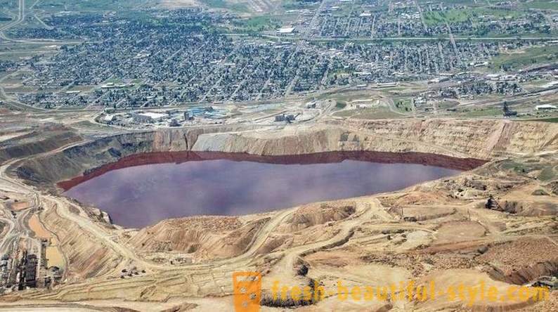Коя е най-отровната езеро