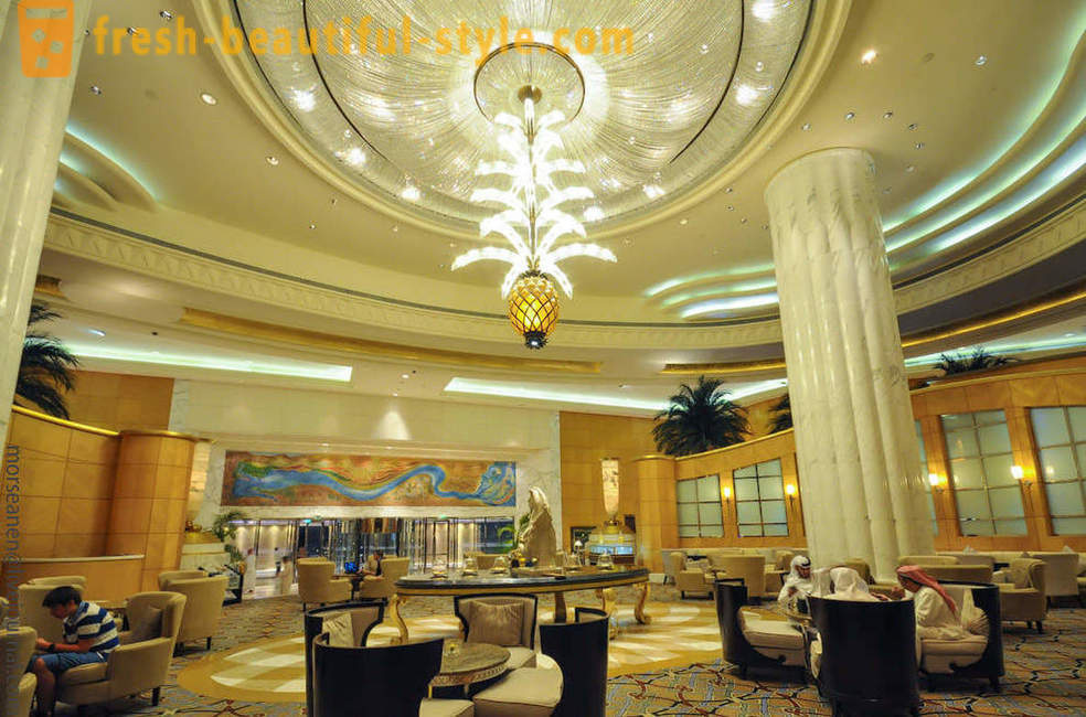 Разходка в луксозен хотел Grand Hyatt Dubai