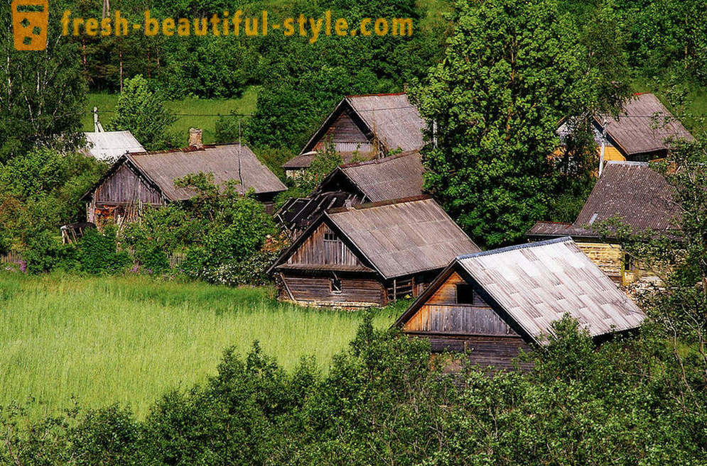 Красотата на света на празни села