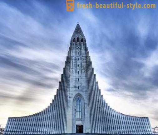 Странни и необичайни гледки в Исландия