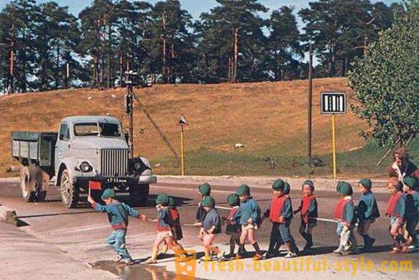 Съветски детска градина за разходка