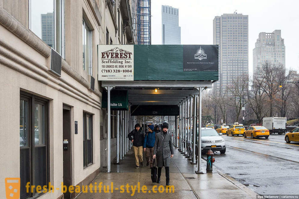Ню Йорк: Странното модата, лошите пътища и хотелът на бъдещето