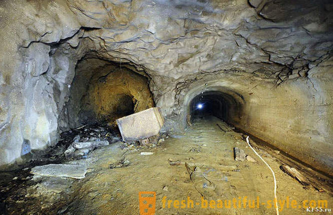 Пътуване през изоставени мини на Приморския Територията
