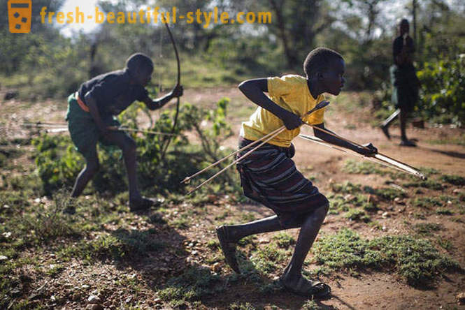 Стрелците племе Pokot от Кения
