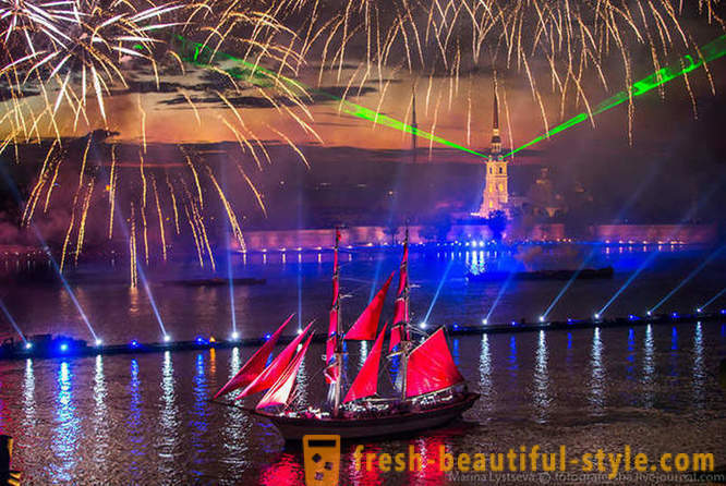 Както е отбелязано Scarlet Sails 2014 Санкт Петербург