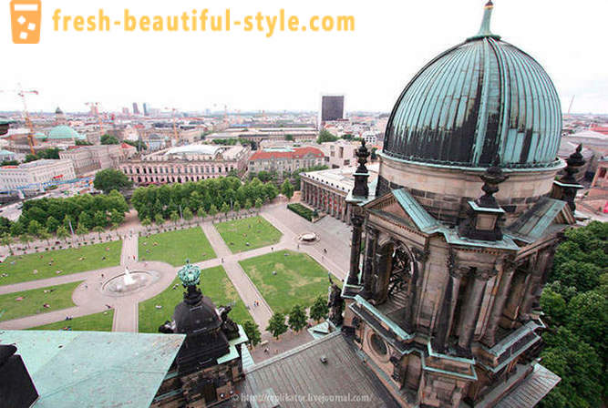 Берлин от височина от катедралата Берлин