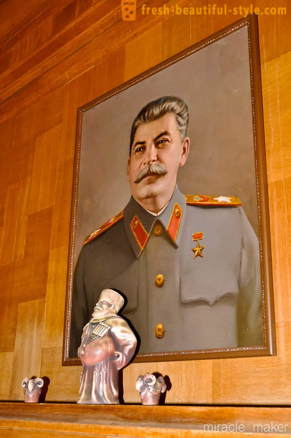 Обиколка на дачата на Сталин