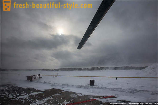 Flying с хеликоптер Ми-8 на сняг Сургут