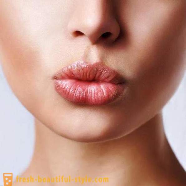 Как да се почисти бръчките на горната устна в козметологията?