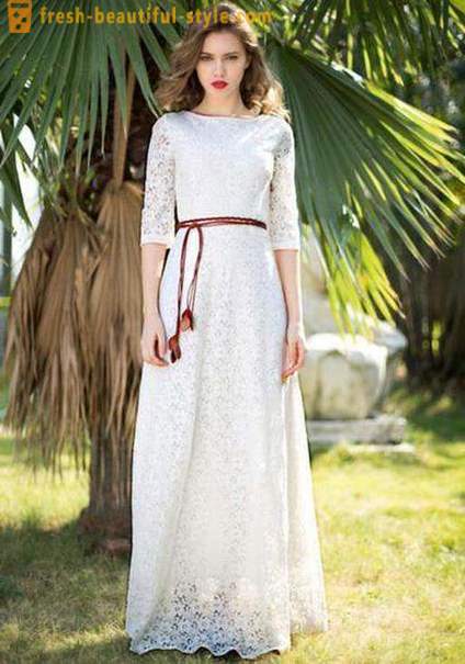 Дълга бяла рокля - специален елемент от гардероба на жените