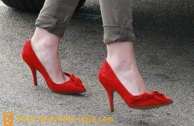 Червени обувки: какво да облека?